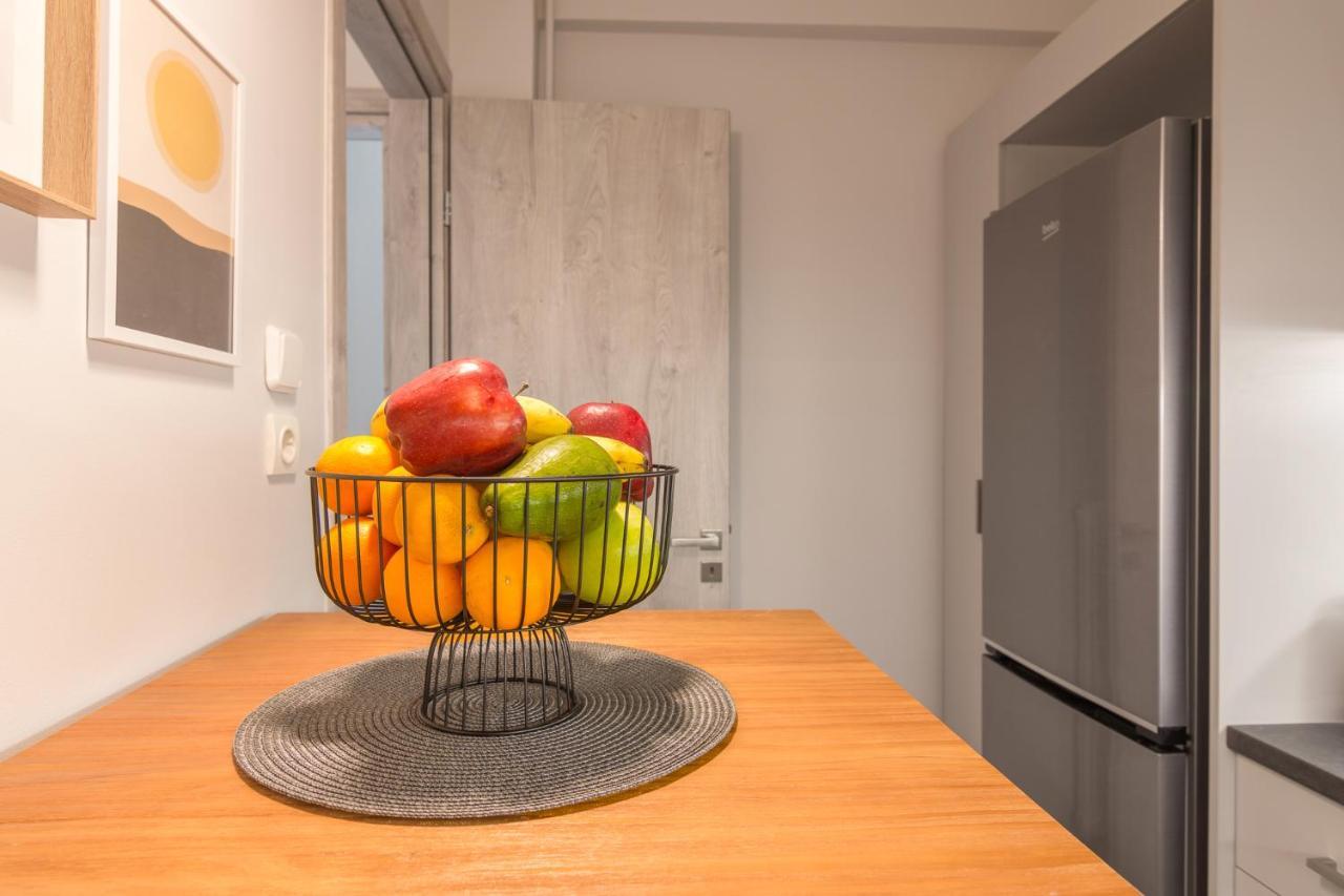 Spacious 2 Bedroom Apartment In Koukaki Афины Экстерьер фото